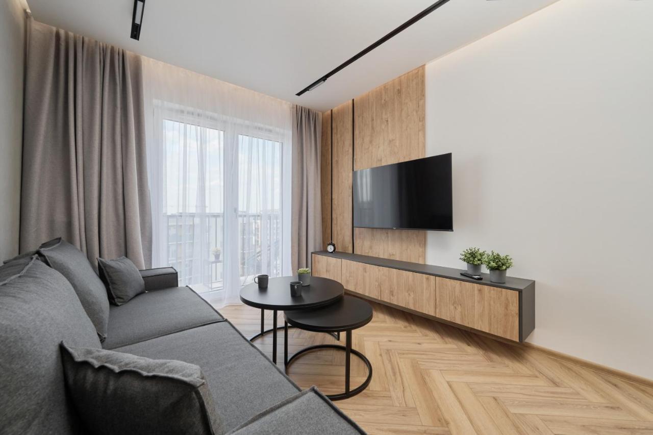 Exclusive Apartment With Balcony & Parking Wroclaw By Renters Prestige Exterior photo