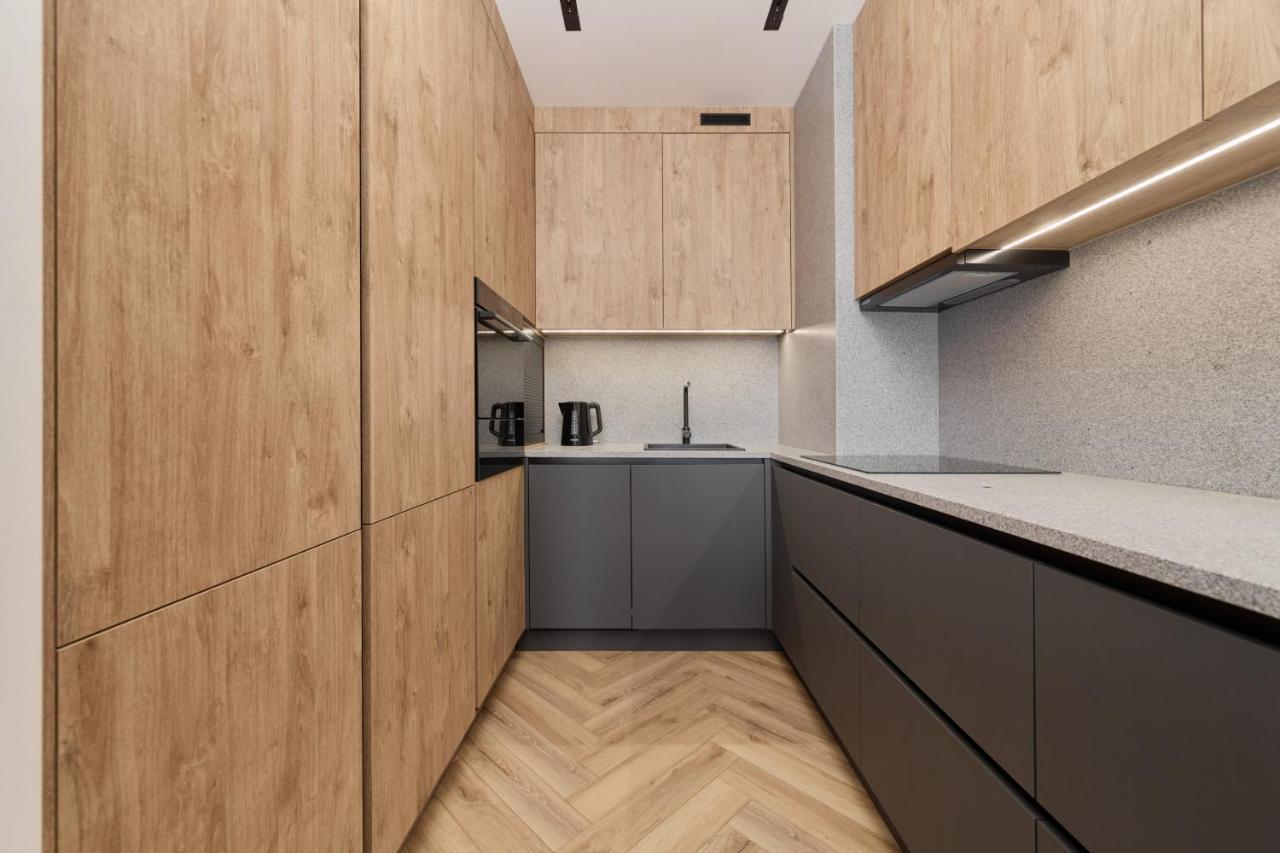 Exclusive Apartment With Balcony & Parking Wroclaw By Renters Prestige Exterior photo