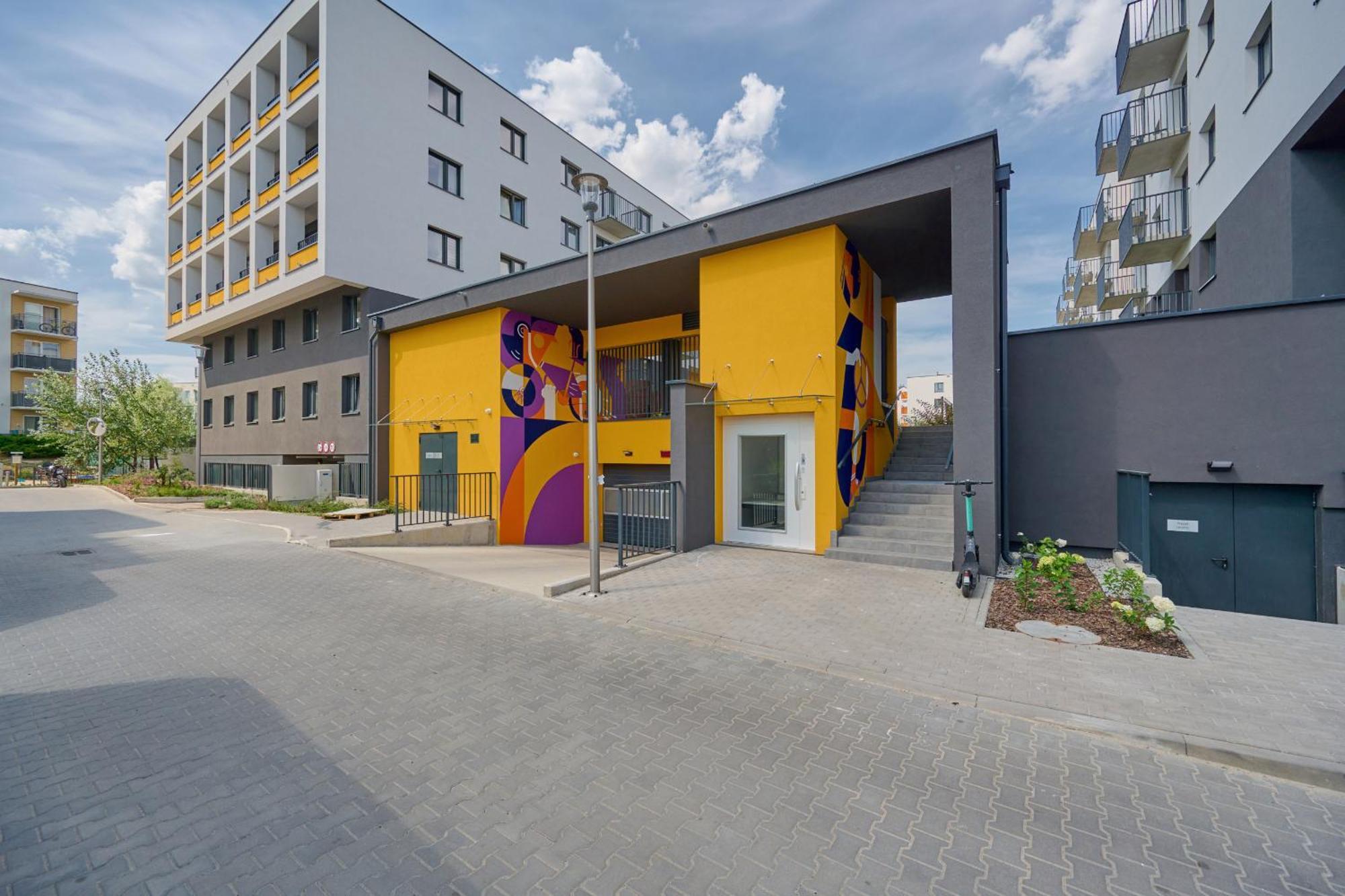Exclusive Apartment With Balcony & Parking Wroclaw By Renters Prestige Exterior photo